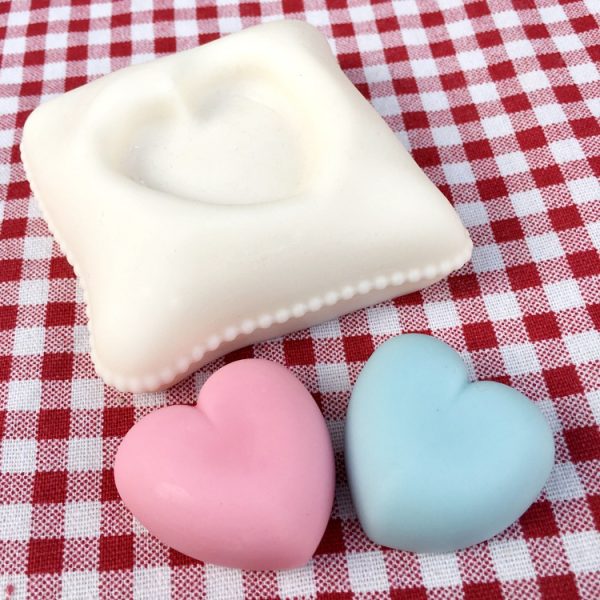 Heart-Shaped Silicone Candle Mold - Image 5