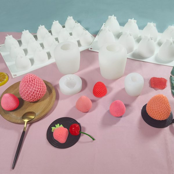 Christmas Eve Apple-Shaped Silicone Candle Mold - Image 7