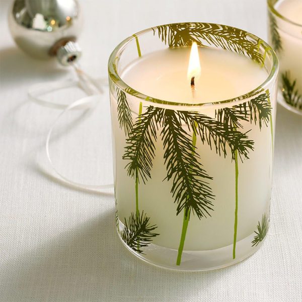 Luxury Christmas Tea Scented Soy Candle in Glass Jar - Image 4
