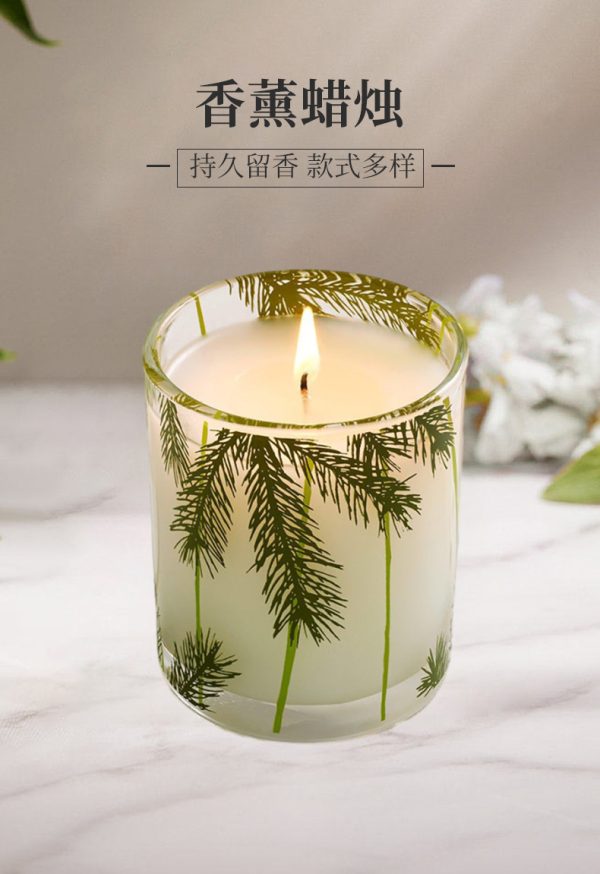Luxury Christmas Tea Scented Soy Candle in Glass Jar - Image 6